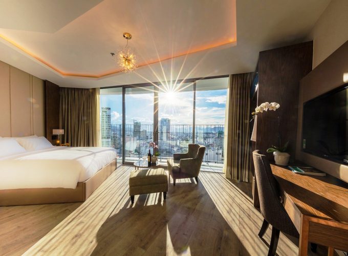 EASTIN GRAND  5*