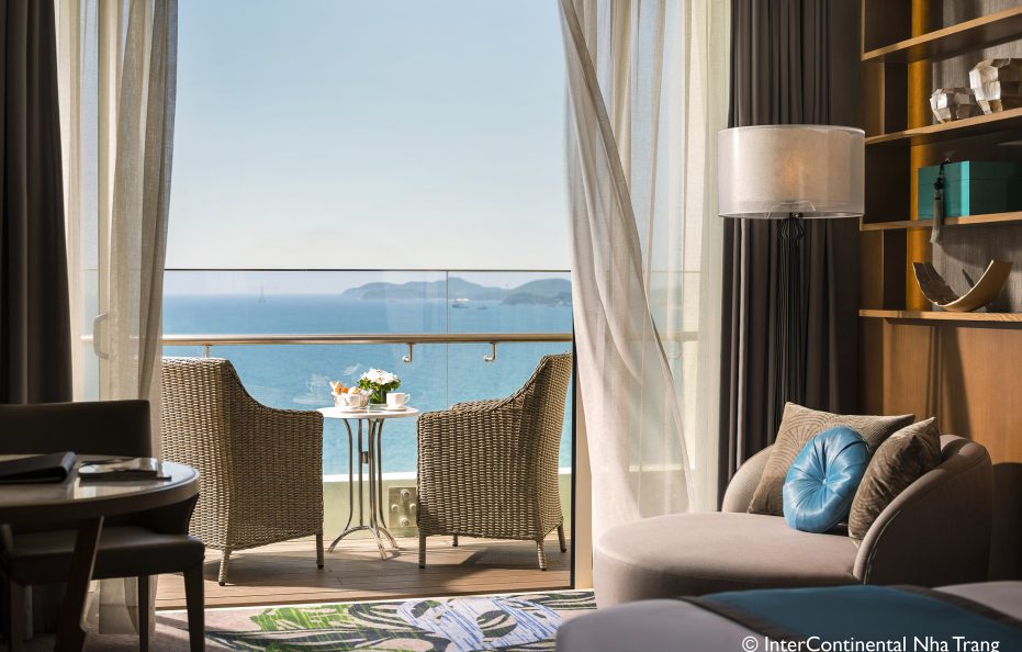 Classic Ocean View High Floor King/Twin