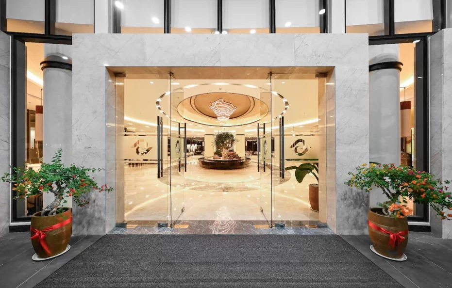 Khách Sạn Emerald Hồ Tràm