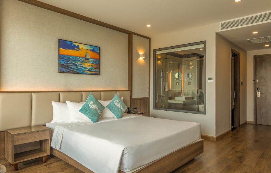 Deluxe Partial Ocean View King/Twin