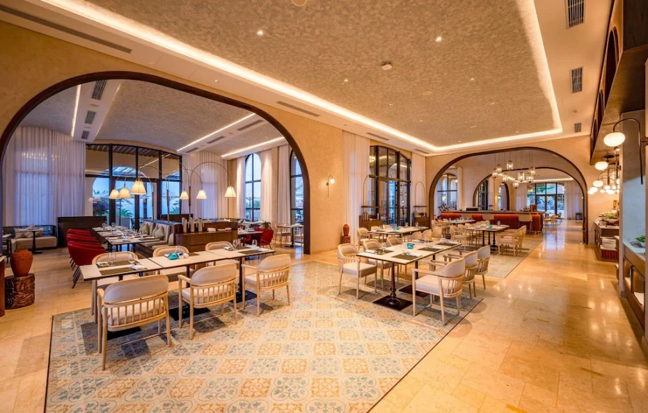 Khách Sạn Centara Mũi Né