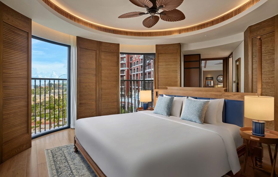 Admiral Suite with Oceanfront Seaview