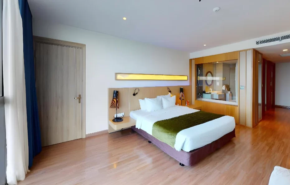 Premium Deluxe Beachfront Double/Twin