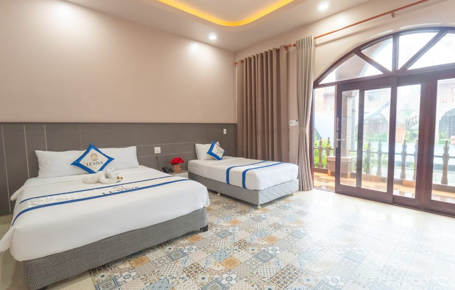 Premium Pool View Triple