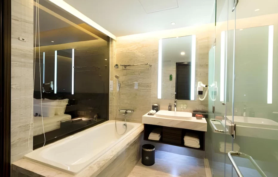 Suite Triple Balcony