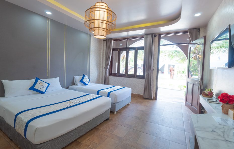 Deluxe Garden View Triple