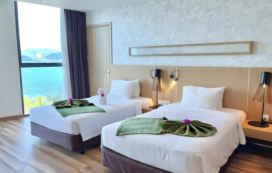 Premium Deluxe Beachfront Double/Twin