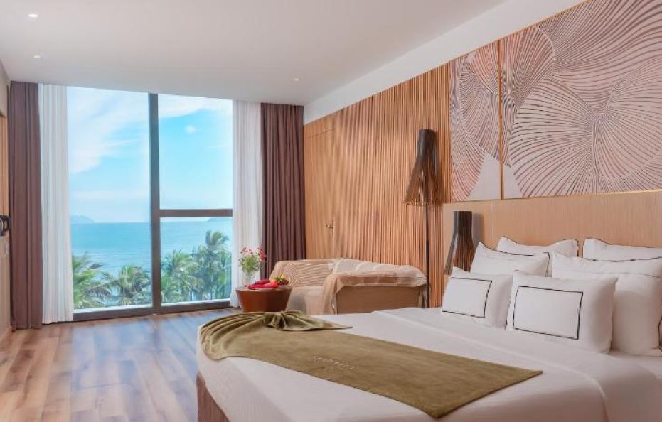 Premium Deluxe Beachfront Double/Twin