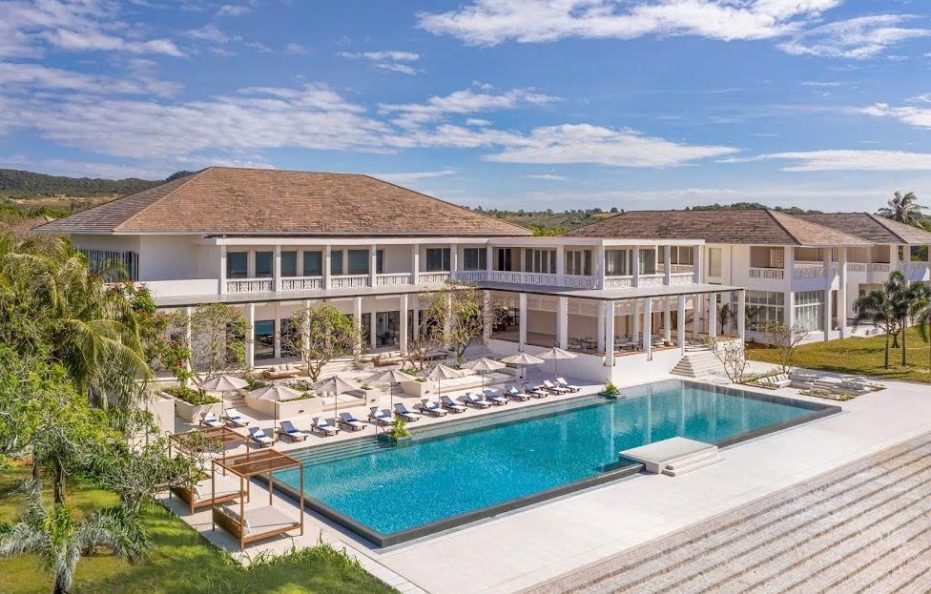 Khách sạn Azarai Kê Gà Bay