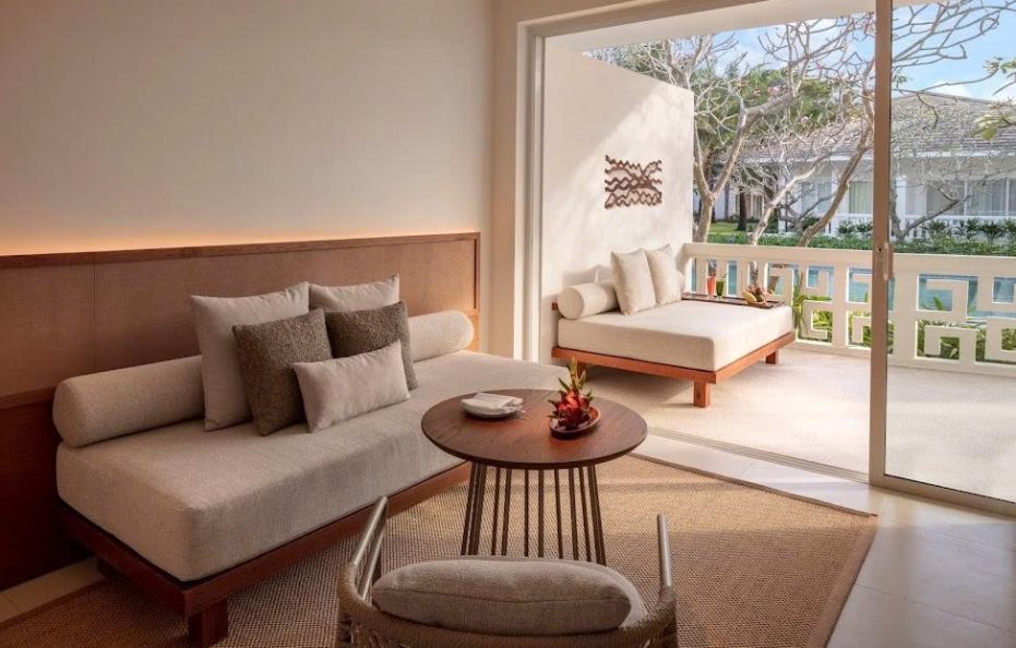 Khách sạn Azarai Kê Gà Bay