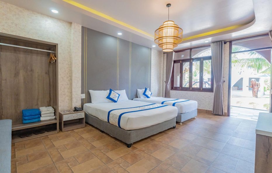 Deluxe Garden View Triple