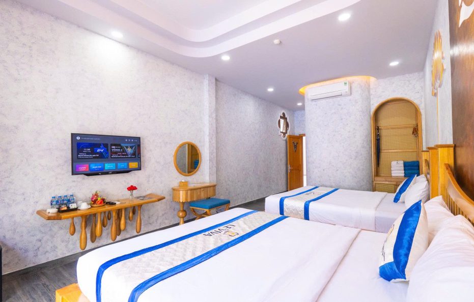 Premium Pool View Quad