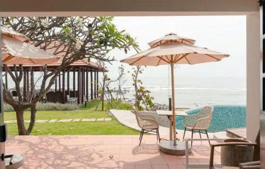 Bungalow Beach Front